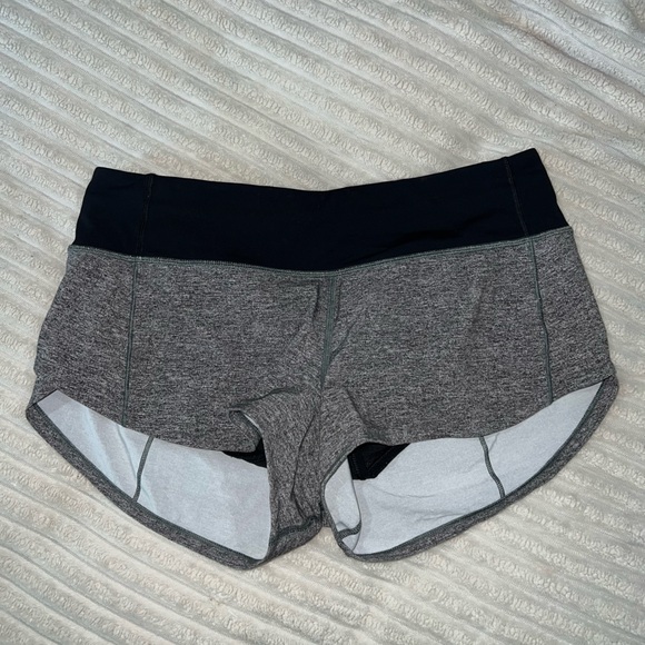 Lululemon speed shorts size 4 Regular with liner - Picture 1 of 8